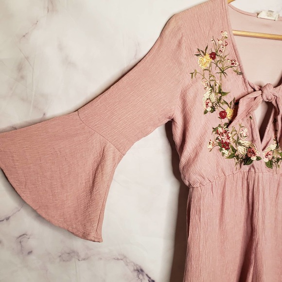 ALTAR'D STATE Blush Pink Boho Embroidered Floral Romper S - Picture 7 of 13
